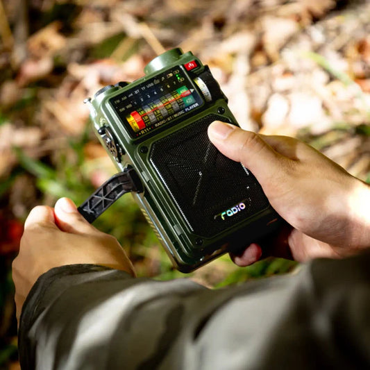 SafeSignal™ | Solcellsdriven Vevradio för Nödsituationer
